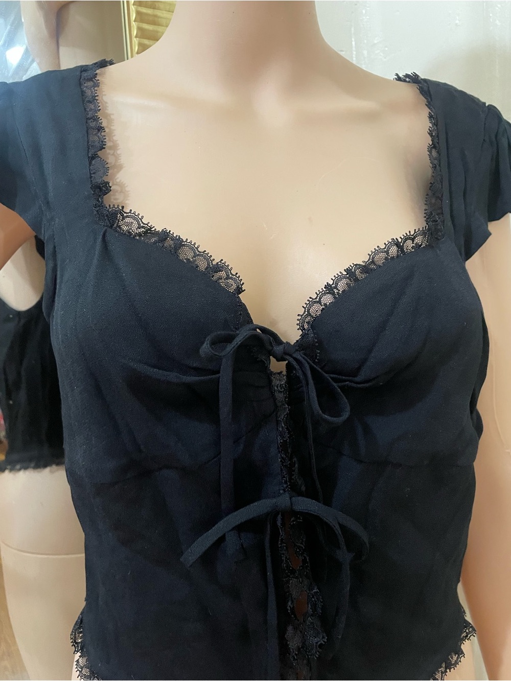 Reformation Black Lace-Trim Tie-Front Crop Top - Picture 7 of 16